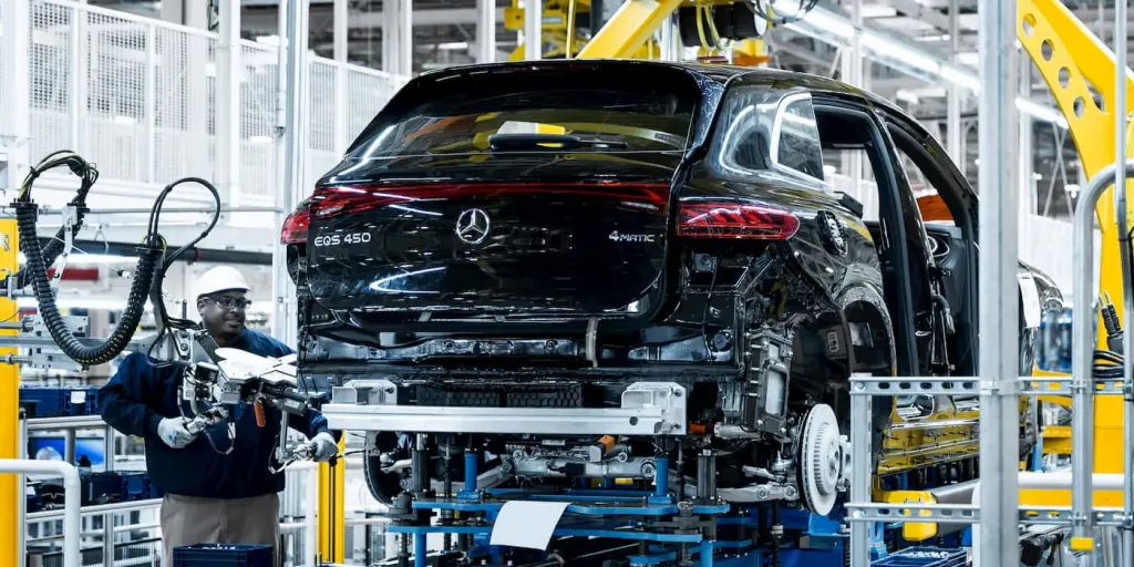 7/30/25 Global Shifts in Mobility: U.S. Pushes National AV Law, Mercedes Pauses EV Orders, and China Tightens Driverless Rules