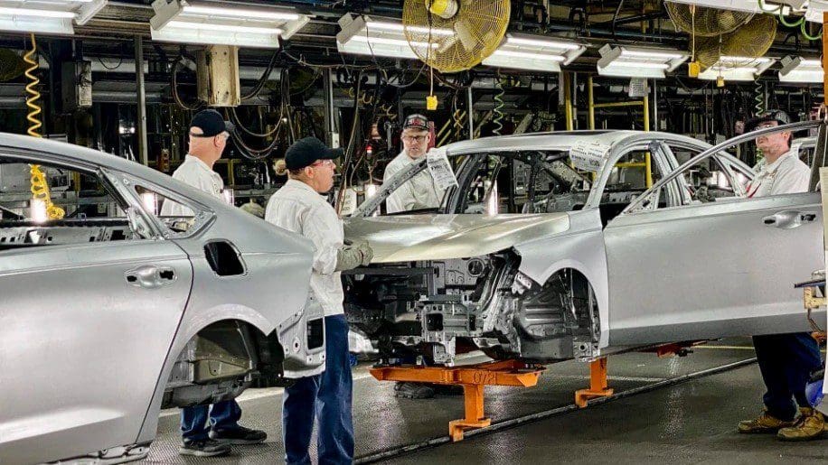 2/5/25 Ford Falls Behind, Tesla Stumbles, Honda Bets Big, and Waabi Rolls Out: The New EV/AV Shake-Up