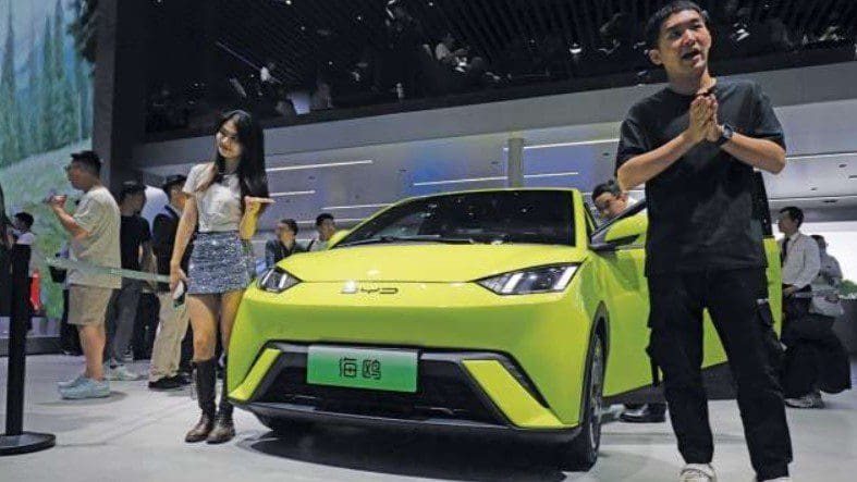 3/19/25 EV and AV Industry Faces Safety Recalls, Fast-Charging Breakthroughs, and Tesla’s Political Turmoil